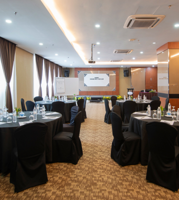 Half Day Seminar Package