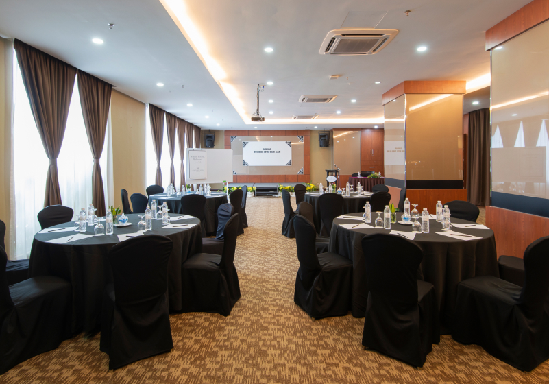 Half Day Seminar Package